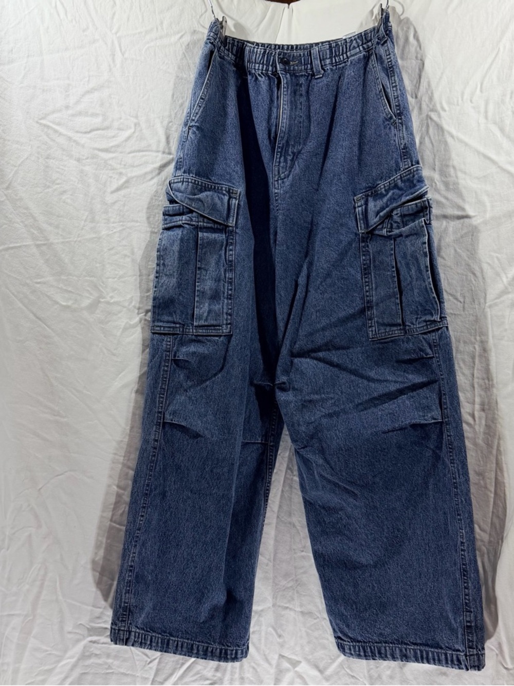 Relaxed Denim Cargo Pants in Dark Blue